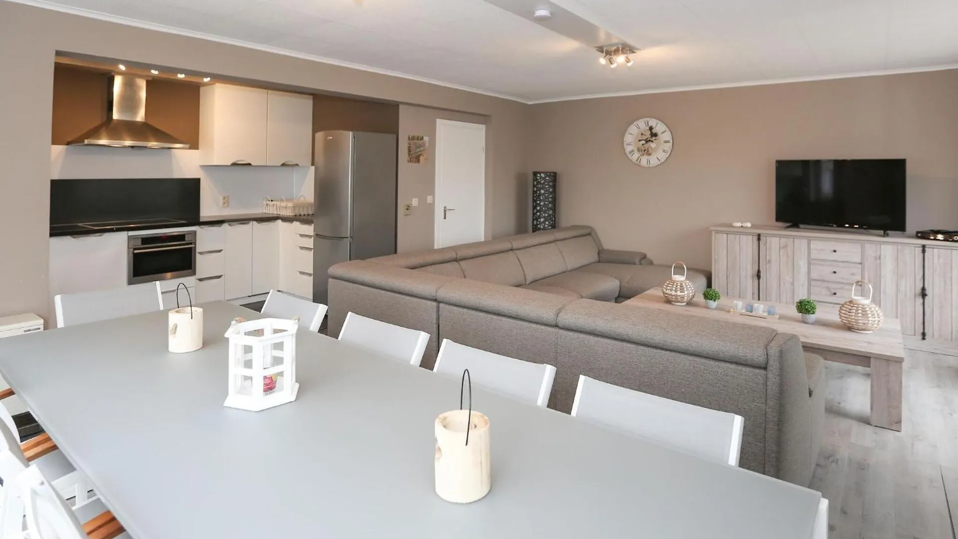 Decuman Spacious Family Apartment In Middelkerke Belgium