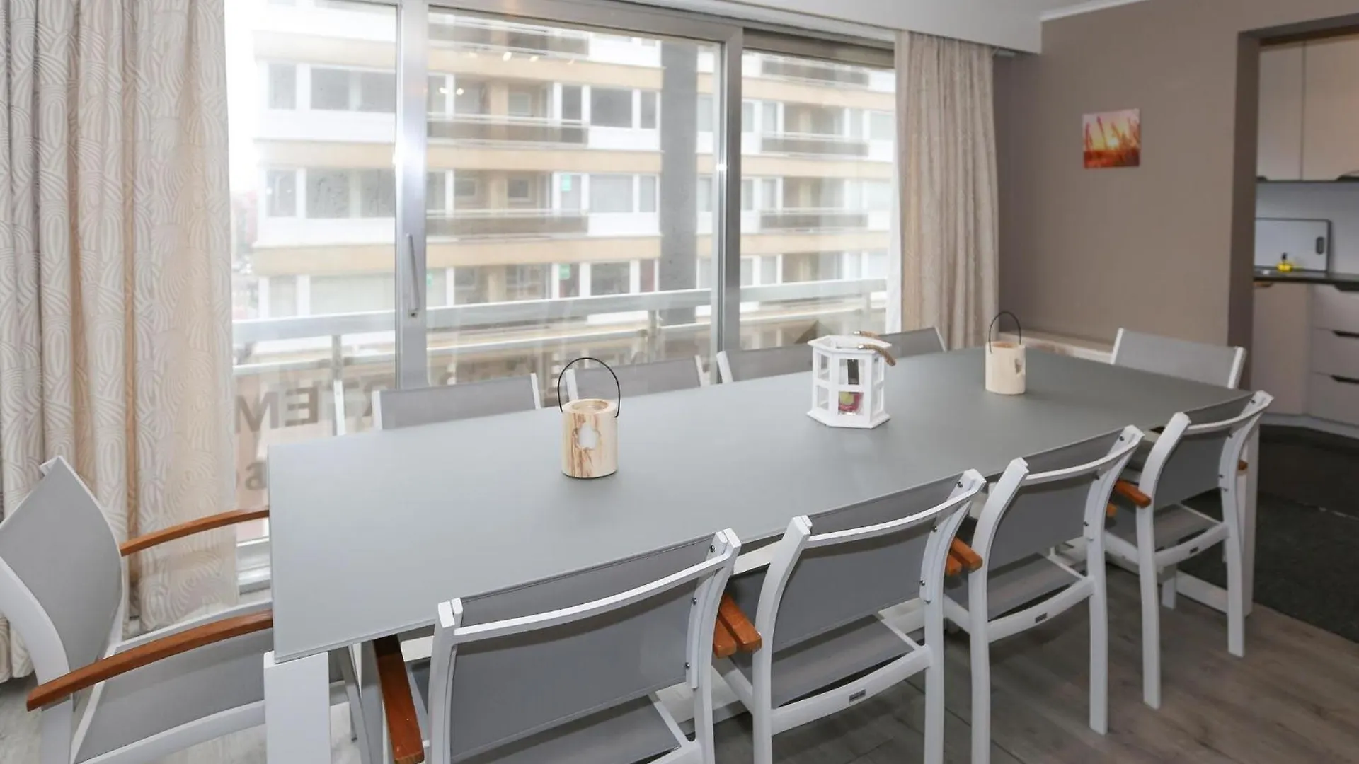 Decuman Spacious Family Apartment In Middelkerke